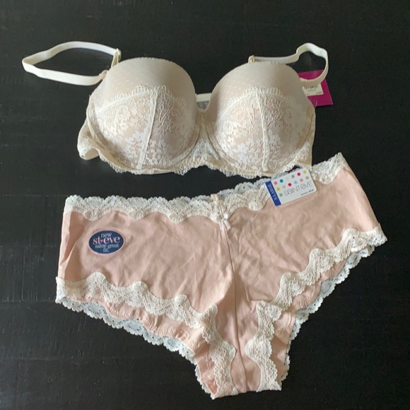 SO Other - So bra Sz 38C and panties Sz XL. Cream and pink